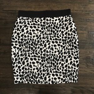 New with tag. Slim fit Skirt from Ann Taylor